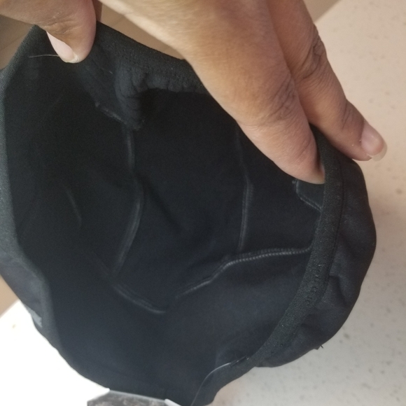 Santic Cycling Thermal Hat Black Adult - Picture 7 of 7